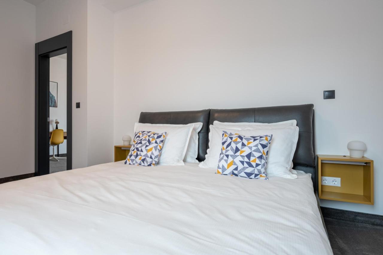 Calvin Aparthotel Oradea Εξωτερικό φωτογραφία