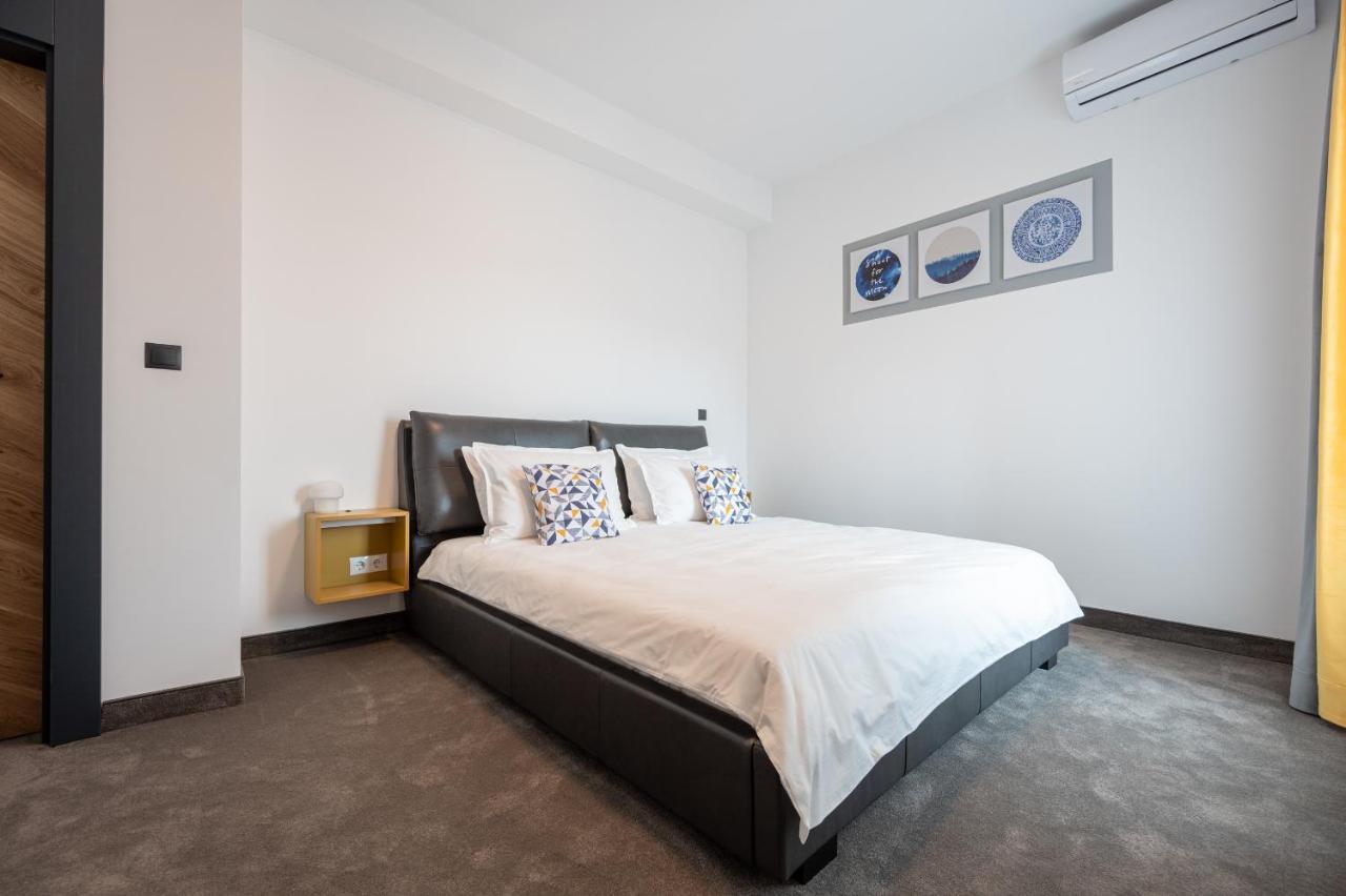 Calvin Aparthotel Oradea Εξωτερικό φωτογραφία