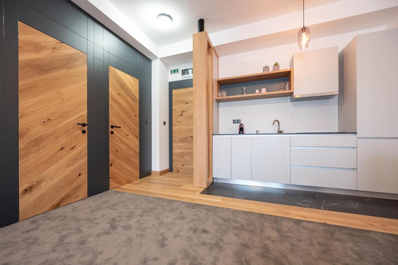 Calvin Aparthotel Oradea Εξωτερικό φωτογραφία