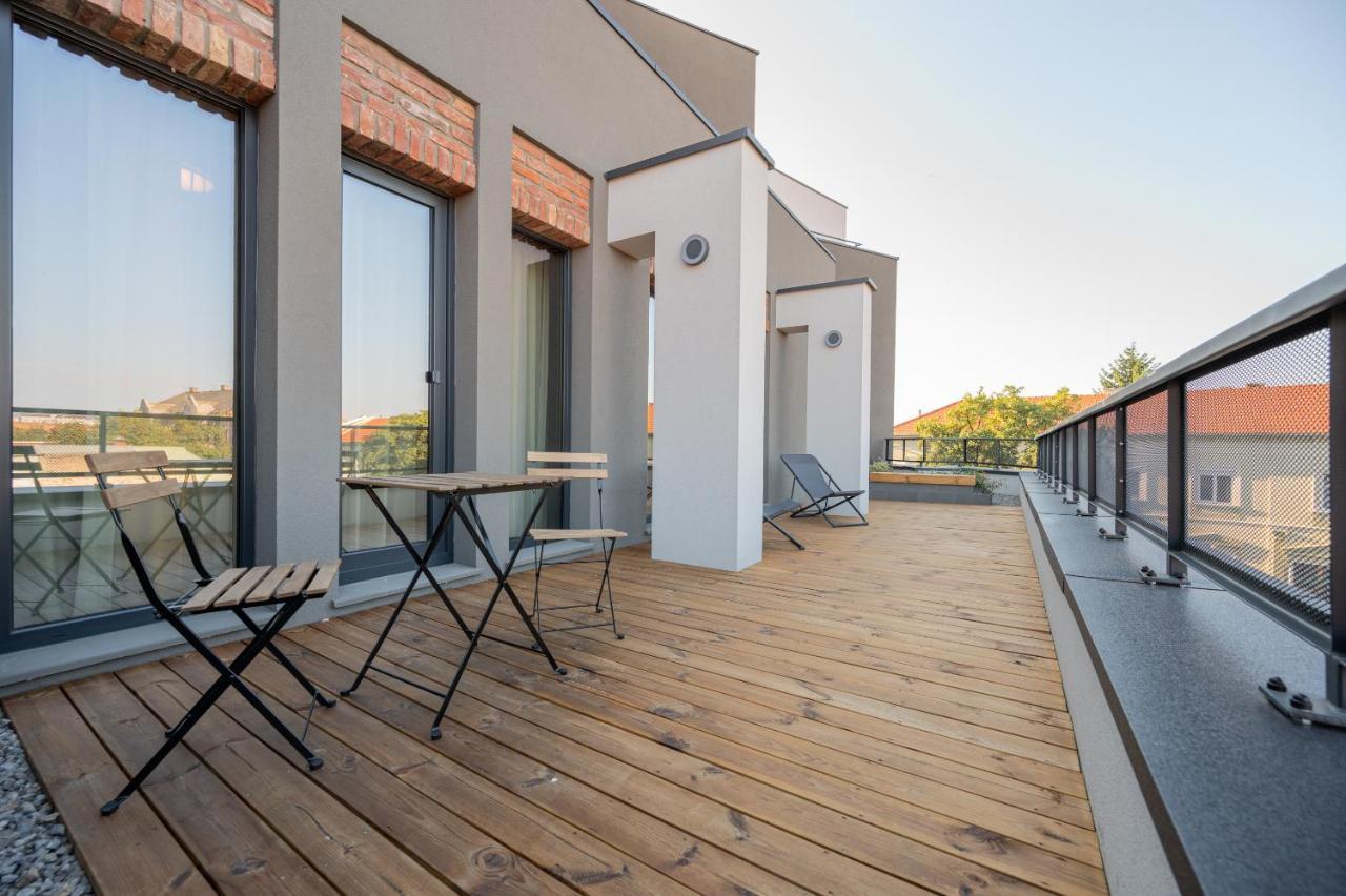 Calvin Aparthotel Oradea Εξωτερικό φωτογραφία