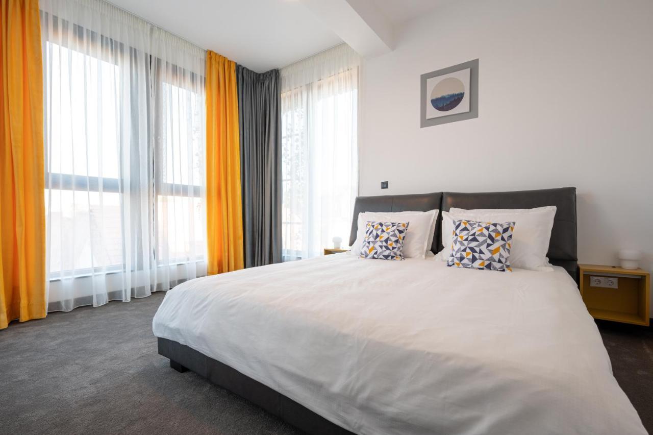 Calvin Aparthotel Oradea Εξωτερικό φωτογραφία