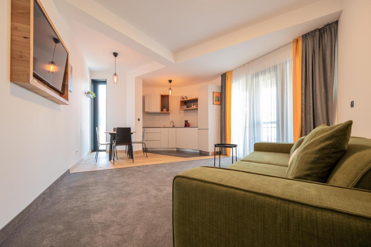 Calvin Aparthotel Oradea Εξωτερικό φωτογραφία
