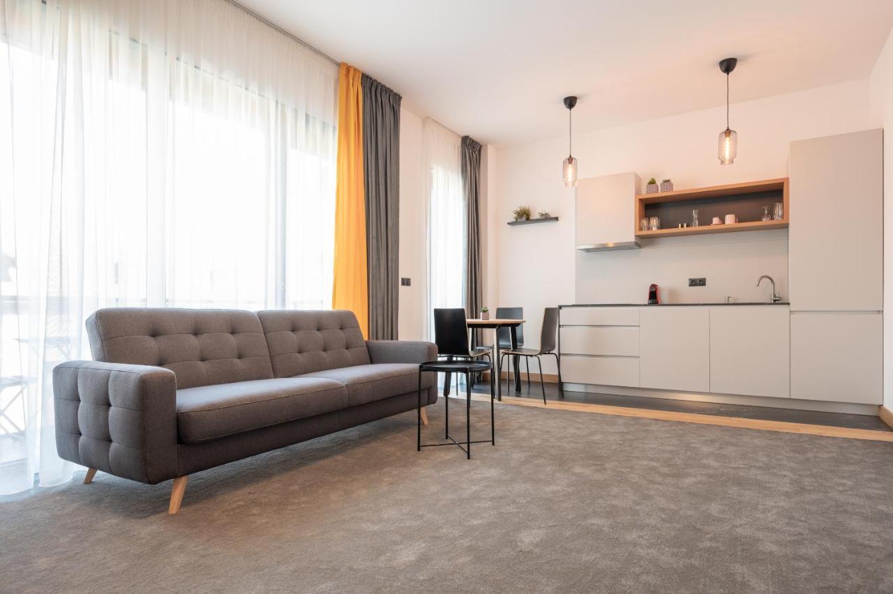Calvin Aparthotel Oradea Εξωτερικό φωτογραφία