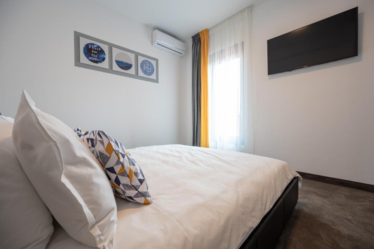 Calvin Aparthotel Oradea Εξωτερικό φωτογραφία