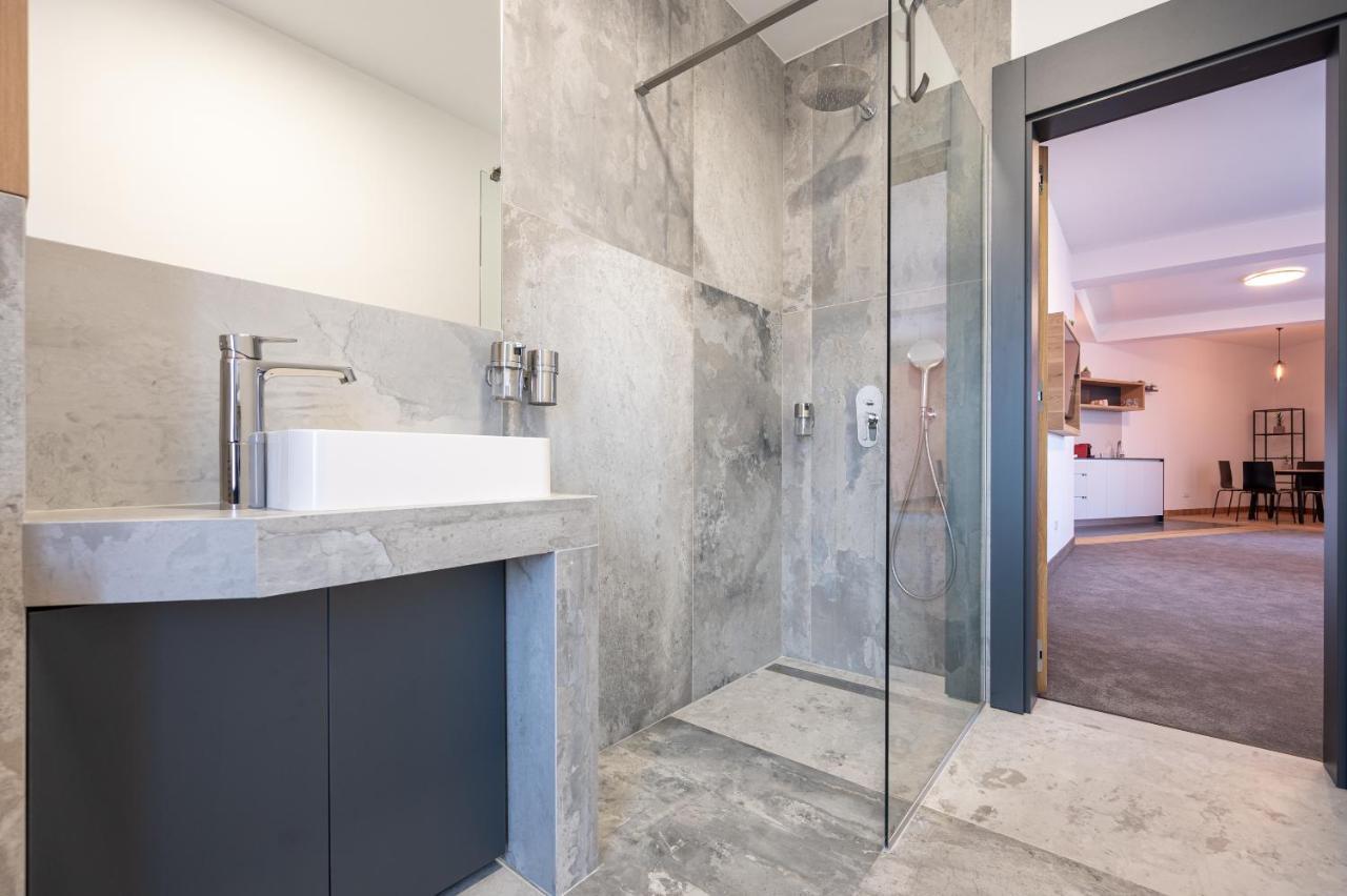 Calvin Aparthotel Oradea Εξωτερικό φωτογραφία