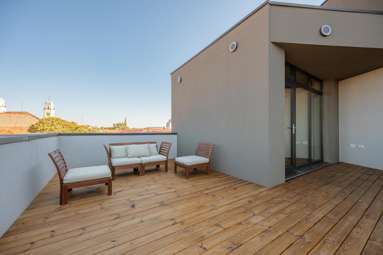 Calvin Aparthotel Oradea Εξωτερικό φωτογραφία