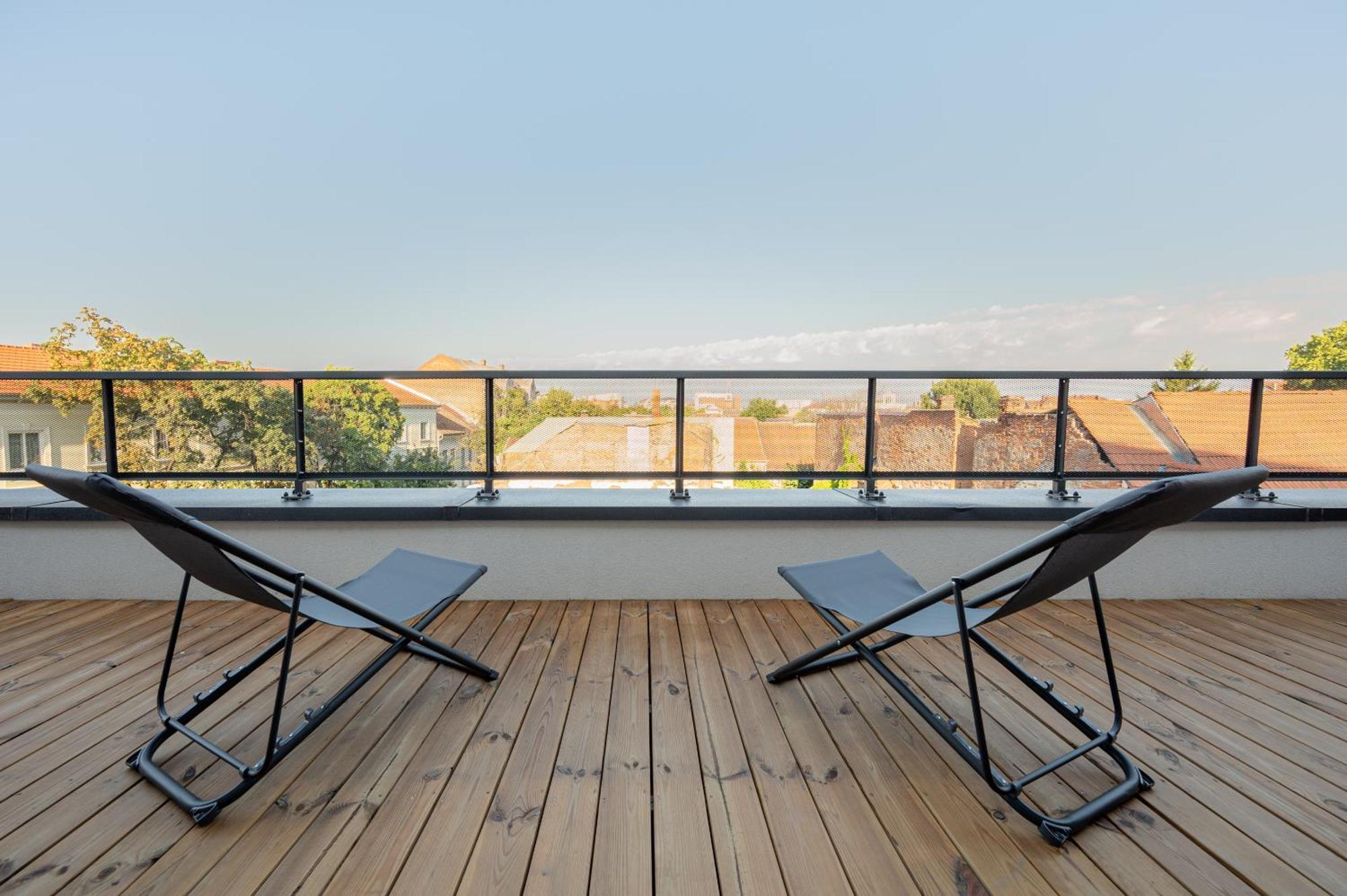 Calvin Aparthotel Oradea Δωμάτιο φωτογραφία